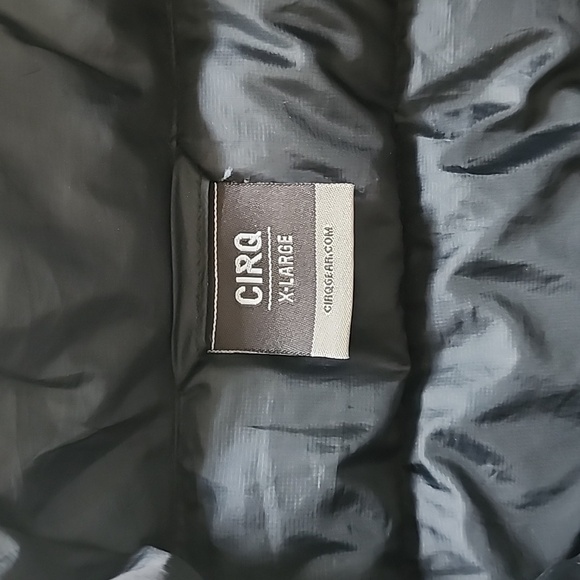 Cirq down winter puffer coat in camoflauge print size XL - Picture 9 of 9